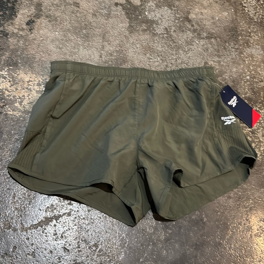 NWT Reebok women’s running shorts, black lichen, size small